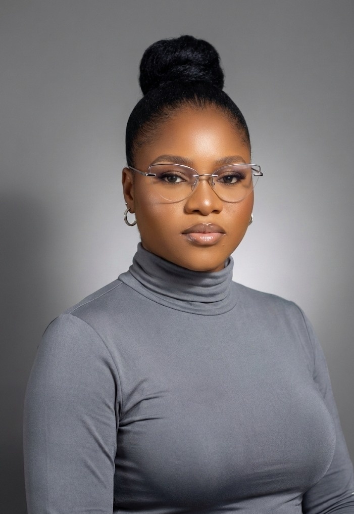 Oyinade Abisiga, Baaraku professional